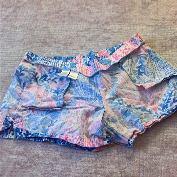 Lilly Pulitzer Athletic Shorts Blue and Pink Vibrant Design - Picture 6 of 6